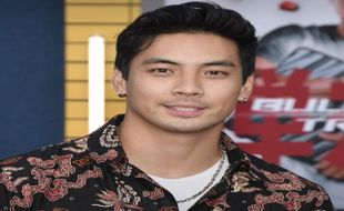 Profil Yoshi Sudarso, Aktor Keturunan Indonesia di Film Bullet Train