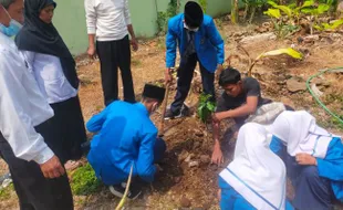 MTsN 4 Sragen Terpilih Mengikuti Program Green Movement Solopos