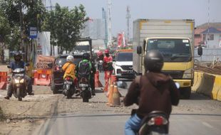 Jalan Solo-Purwodadi Jadi Searah, Lalu Lintas Simpang Joglo Kian Padat Merayap