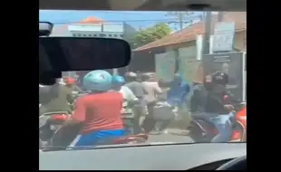 Viral! Suporter Persijap Jepara Dikeroyok Enam Orang di Kudus