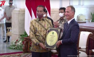 RI Raih Swasembada Beras dari IRRI, Jokowi: Kerja Keras Semua Pihak