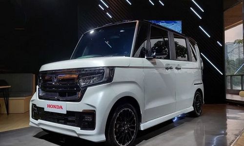 Honda N-Box, Mobil Minivan Bermesin 660 cc Mejeng di Senayan Park