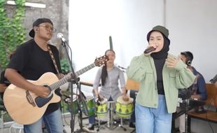 Lagu Leda Lede yang Dinyanyikan Suci Tacik Bikin Ambyar Hubungan Asmara