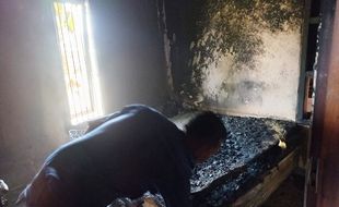 Diduga Konsleting, Kamar Rumah Warga di Perumahan Mekarsari Grobogan Terbakar