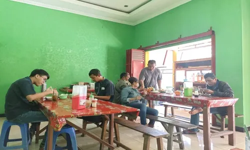 Meski Sederhana, Warung Rica-Rica Mentok Pak Yho Kartasura Jujukan Para Pejabat