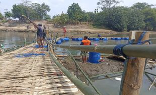 Duh! Jembatan Sasak Jalur Baru Hanyut, Sementara Tutup Dulu untuk Perbaikan