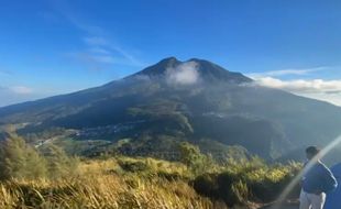 Lokasi Tlogo Kuning, Sabana Eksotis yang Disebut Kawah Purba Gunung Lawu