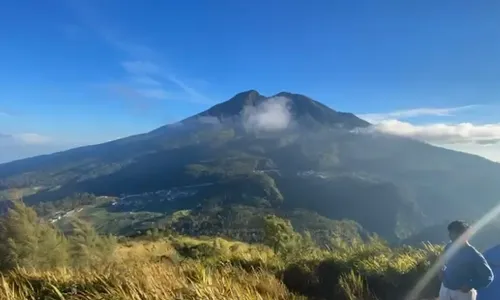 Ritual di Gunung Lawu, Bawa Kambing Hingga Tak Turun Gunung Beberapa Waktu