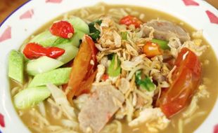 Dimasak Pakai Arang, Bakmi Rebus Suwarni Klaten Makin Gugah Selera Makan