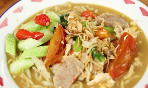 Dimasak Pakai Arang, Bakmi Rebus Suwarni Klaten Makin Gugah Selera Makan