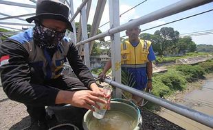 BBWSBS Rutin Cek Kualitas Air Bengawan Solo, Minimalisir Pencemaran Sungai