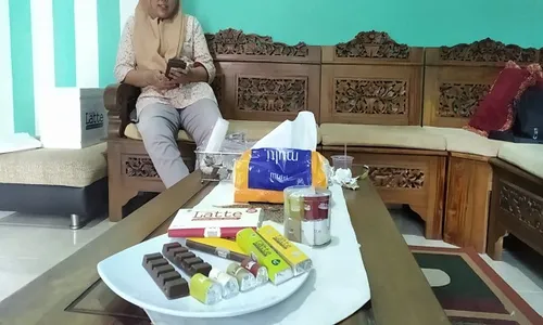 Kreatif, Perempuan di Salatiga Ini Olah Tempe Jadi Cokelat