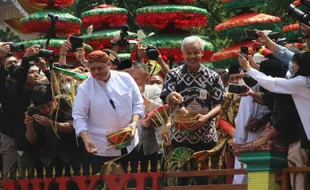 Ada Ganjar Pranowo dan Airlangga Hartarto di Sebaran Apam Yaa Qawiyyu Klaten