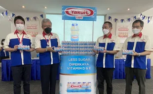 Sasar Konsumen yang Batasi Gula, Yakult Light Diluncurkan