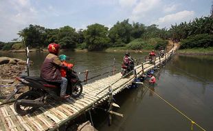 Dibangun Swadaya, Jembatan Sesek Baru di Sangkrah Solo Mulai Beroperasi