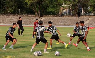 Latihan Persis Solo Jelang Hadapi Tim Papan Atas PSM Makassar di Liga 1