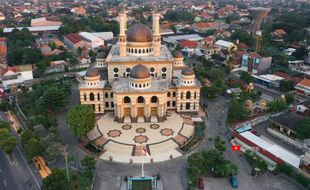 Bupati dan Wabup Klaten Salat Id di Masjid Agung Al Aqsha