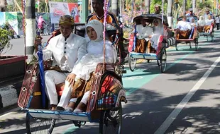 Sah! Begini Prosesi Nikah Massal 12 Pasangan Pengantin di Masjid Raya Klaten