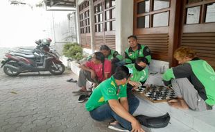 Tarif Ojol Naik Mulai Besok, Driver Ojek Online di Wonogiri: Kami Dilema