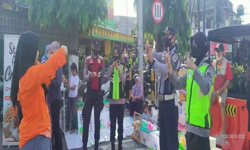 Komunitas Tuli Klaten Kenalkan Bahasa Isyarat di CFD Jl Mayor Kusmanto