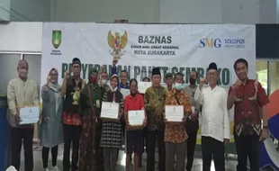 Baznas Solo dan Solopos Apresiasi Perjuangan dan Kerja Keras Pengasong Koran