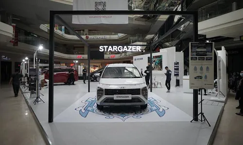 Sambangi Kota Lumpia, Hyundai Motors Indonesia Pamerkan Stargazer