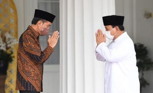 Eks Ketua MK: Jokowi Tak Bisa Jadi Cawapres di Pilpres 2024