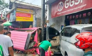 Kecelakaan Maut Mobil Tabrak Angkot di Sukabumi, 3 Orang Meninggal