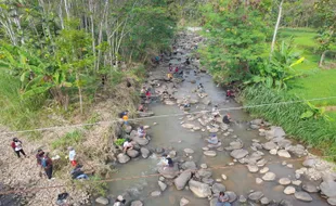 Ratusan Orang Kampanye Stop Racun & Setrum Lewat Lomba Mancing Uceng di Sragen