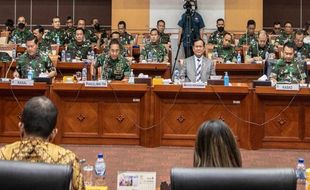 Dampingi Menhan Prabowo Subianto, Panglima TNI dan KSAD Hadir di DPR