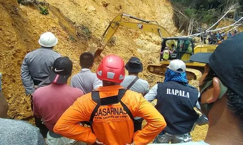 5 Penambang Emas Terkubur Hidup-hidup Akibat Tanah yang Digali Longsor