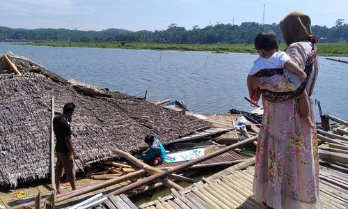 Angin Kencang Landa Tuntang Semarang, Menara dan Gazebo Wisata Radesa Roboh