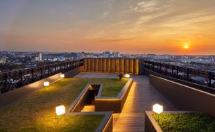 11/12 Rooftop Bar, Tempat Menikmati Keindahan Semarang dari Ketinggian