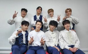 Super Junior Buka Konser Super Show 9 di Indonesia dengan Burn the Floor