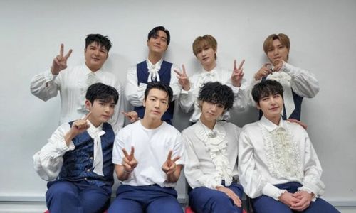 Super Junior Buka Konser Super Show 9 di Indonesia dengan Burn the Floor