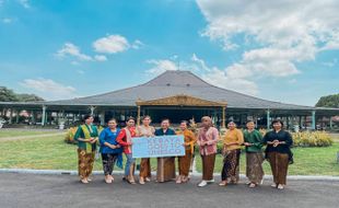 Berwisata Pakai Kebaya, The Sunan Hotel Solo Dukung #Kebaya Goes to Unesco