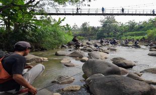 Jaga Habitat Uceng, Warga Musuk Sragen Berkomitmen Tak Buang Sampah ke Sungai