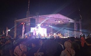 Jamrud Batal Tampil di Konser Alun-Alun Sukoharjo, Janji Pentas di CFD Besok