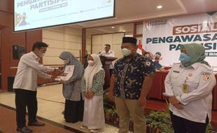 Mantap! Siswi SMAN 1 Kartasura Sukoharjo Jadi Pemenang Lomba Esai Bawaslu