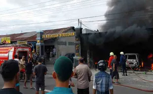 Bengkel Mobil Ketok Magic di Kartasura Sukoharjo Terbakar, Penyebab Belum Pasti