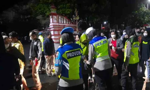 Polisi Wonogiri Sita Puluhan Botol Ciu dan Bendera Silat di Konser Denny Caknan