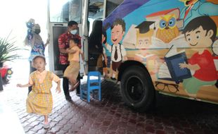 Asyik! Program Bus Jemput Anak Sekolah ke Perpustakaan Klaten Kembali Bergulir