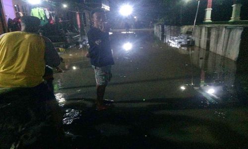 Hujan Deras 3 Jam, Jalan dan Permukiman di Sukoharjo Tergenang Air