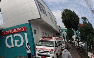 Pemkab Malang Kerahkan 50 Ambulans Evakuasi Korban Tragedi Kerusuhan Kanjuruhan