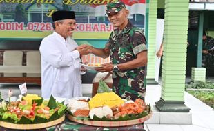 Rayakan HUT ke-77 TNI, Elemen Masyarakat Datangi Kodim Sukoharjo