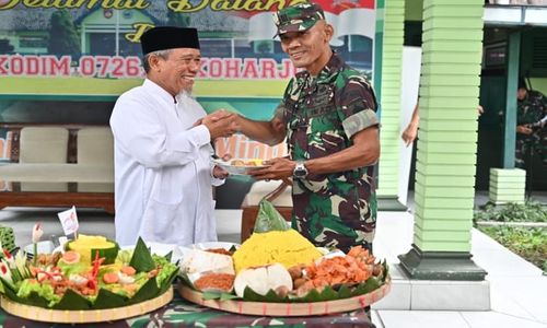 Rayakan HUT ke-77 TNI, Elemen Masyarakat Datangi Kodim Sukoharjo