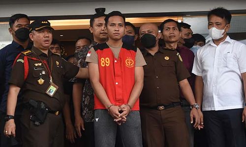 Pakai Rompi Merah di PN Jaksel, Bharada E Dikawal Ketat Jaksa