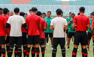 Coach Bima Sakti Tegaskan Timnas U-17 Indonesia Pantang Imbang dengan Malaysia