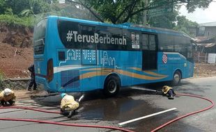 Mesin Terlilit Sampah Plastik, Bus Trans Semarang Mogok hingga Keluar Asap