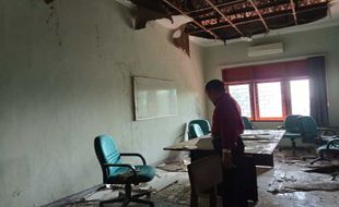 Atap 5 Ruangan di Gedung DPRD Sragen Ambrol Akibat Angin Kencang